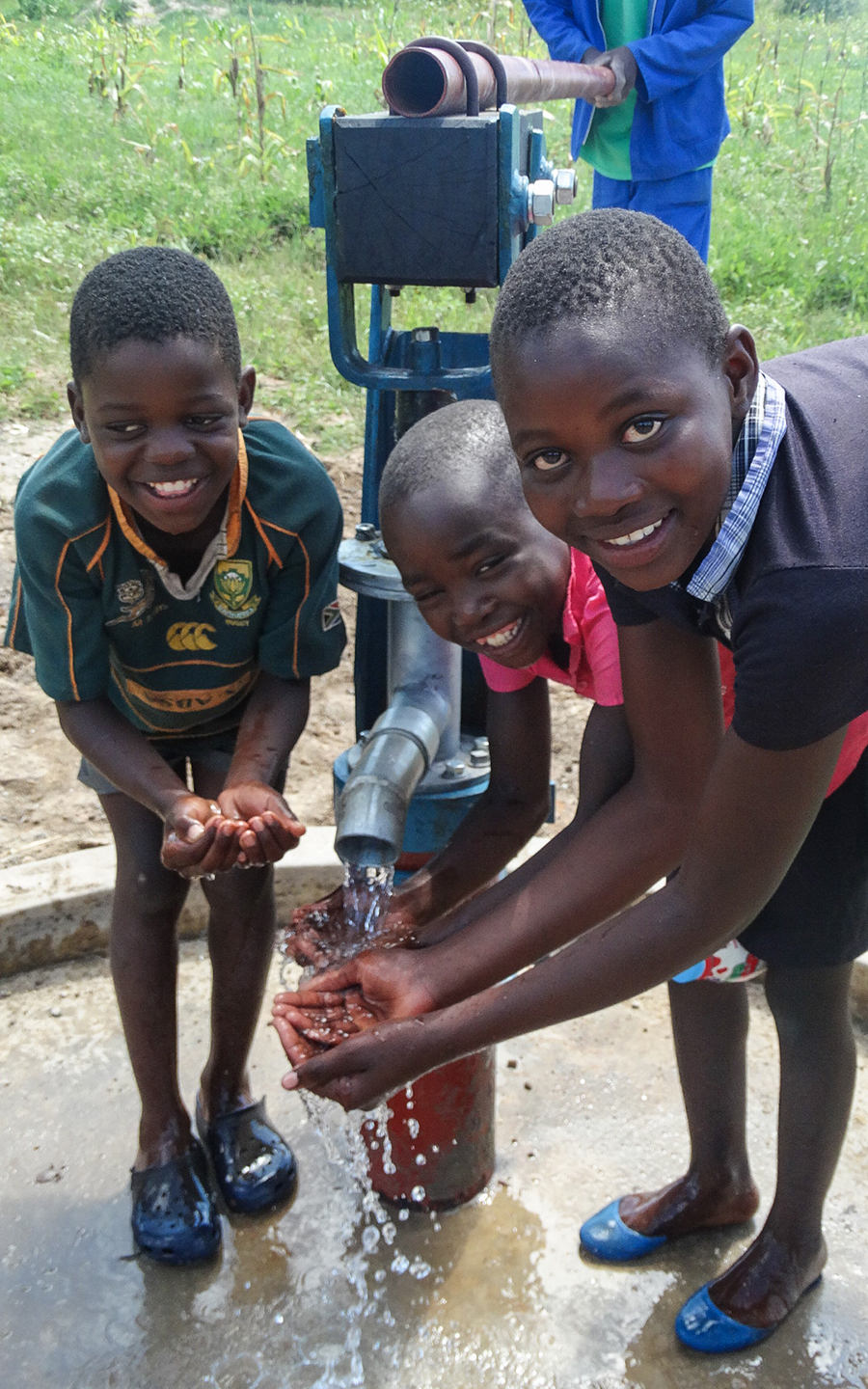 Boys-at-Borehole-FIX Boys at borehole